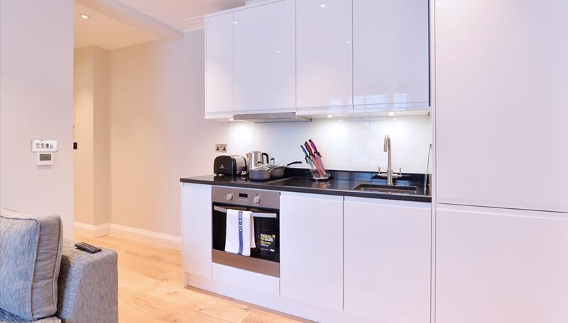 39 Hill Street, London, London